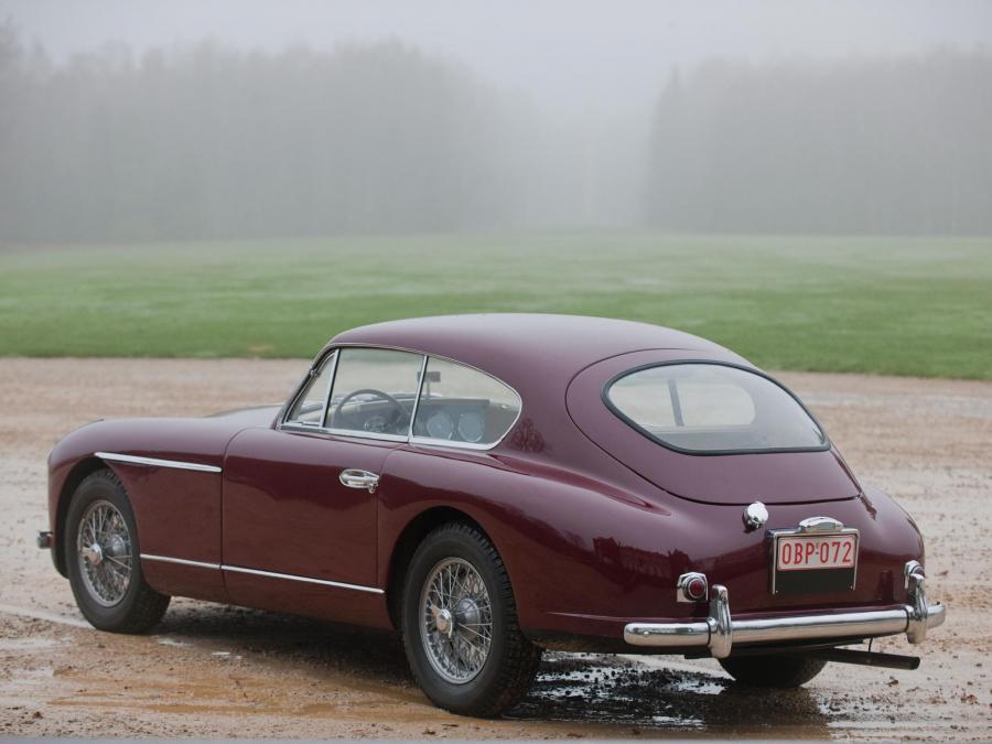  Aston Martin DB2/4 Sports Saloon 1953 года  (фото 13 из 15)